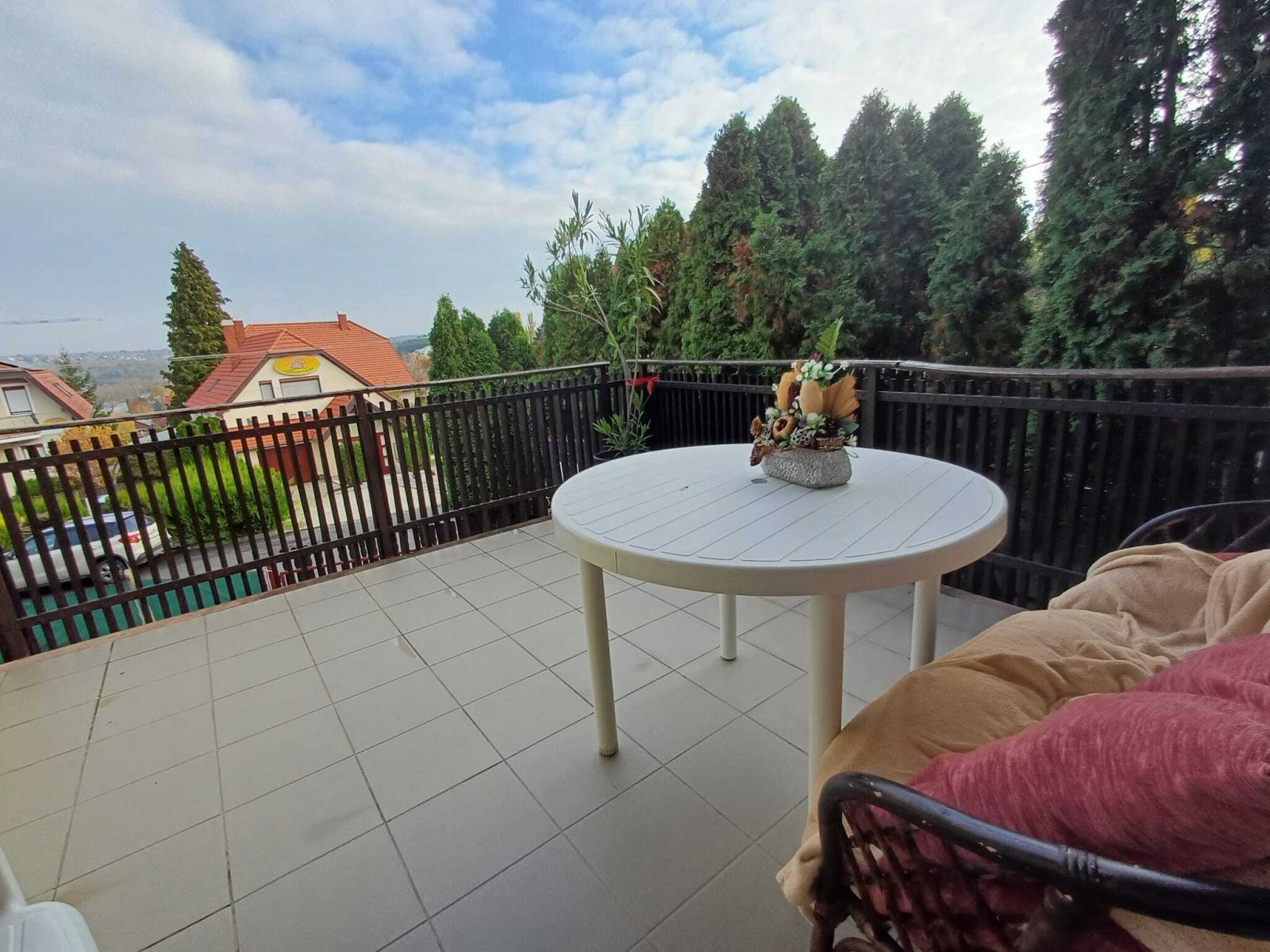 Kétszintes családi ház két apartmannal egy csendes utcában – Hévíz, 13/13. kép
