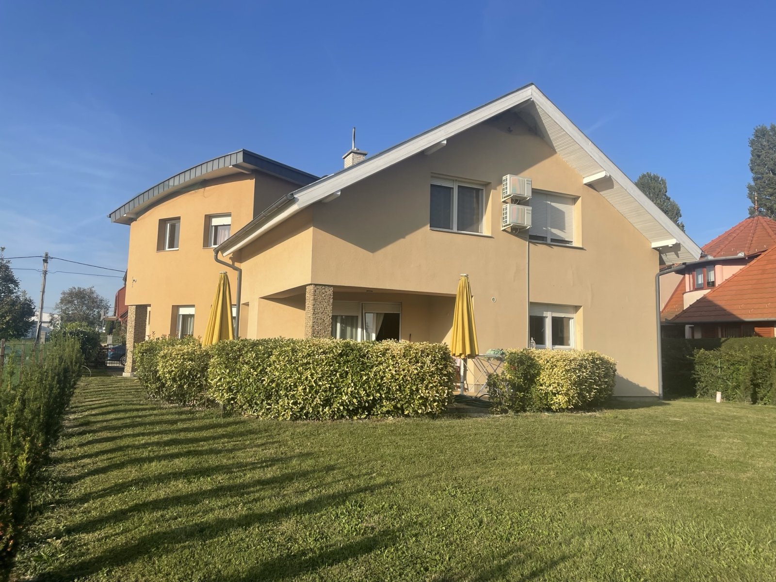 (AAA) Luxe huis voor twee generaties aan het Balatonmeer – Keszthely, foto 1 van 27