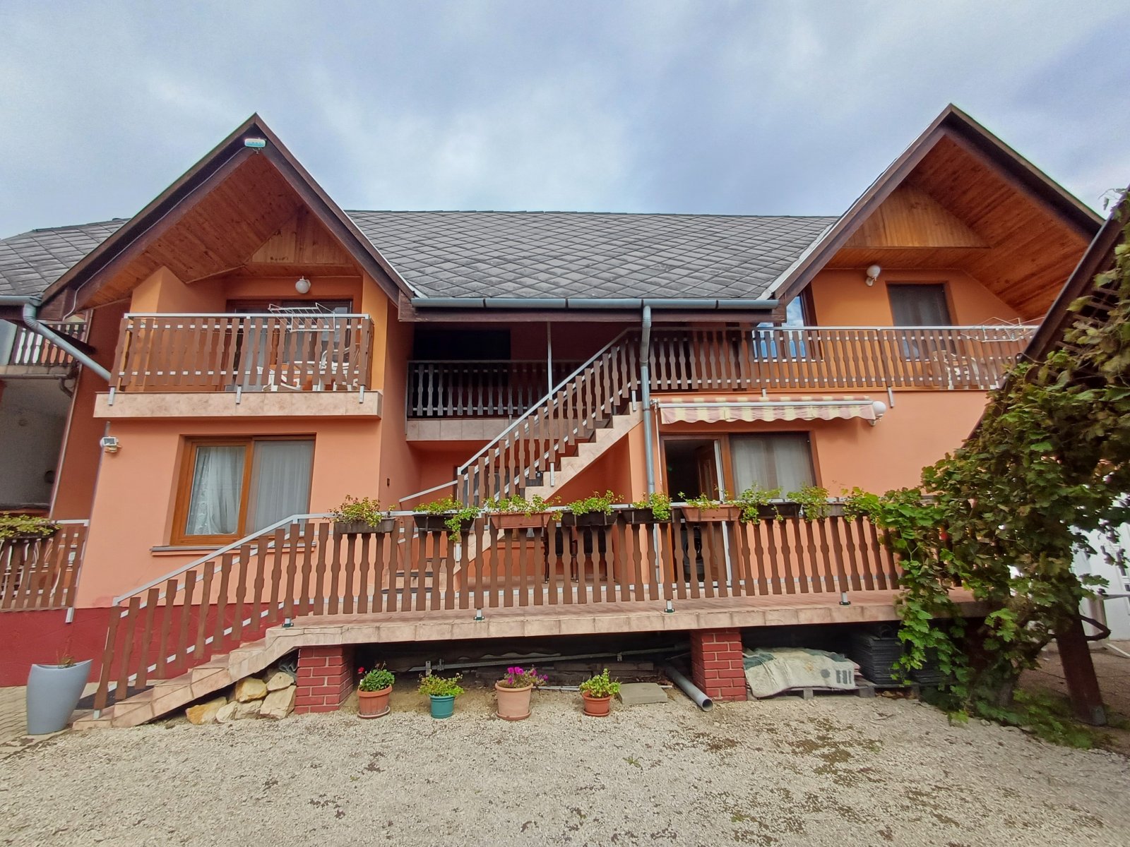 Two houses, 8 apartments, on one property in the most beautiful street of Hévíz, photo 1 of 28