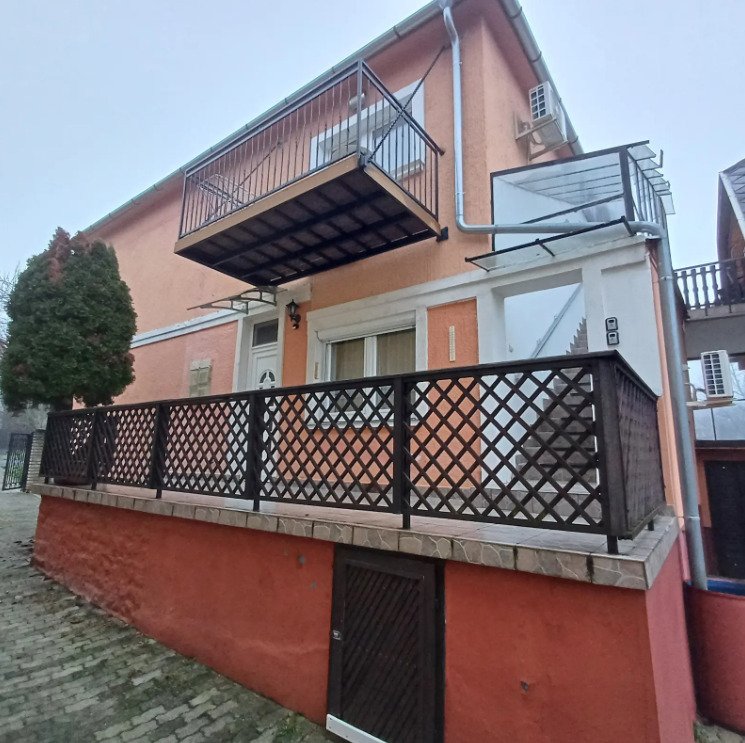 Two houses, 8 apartments, on one property in the most beautiful street of Hévíz, photo 4 of 28