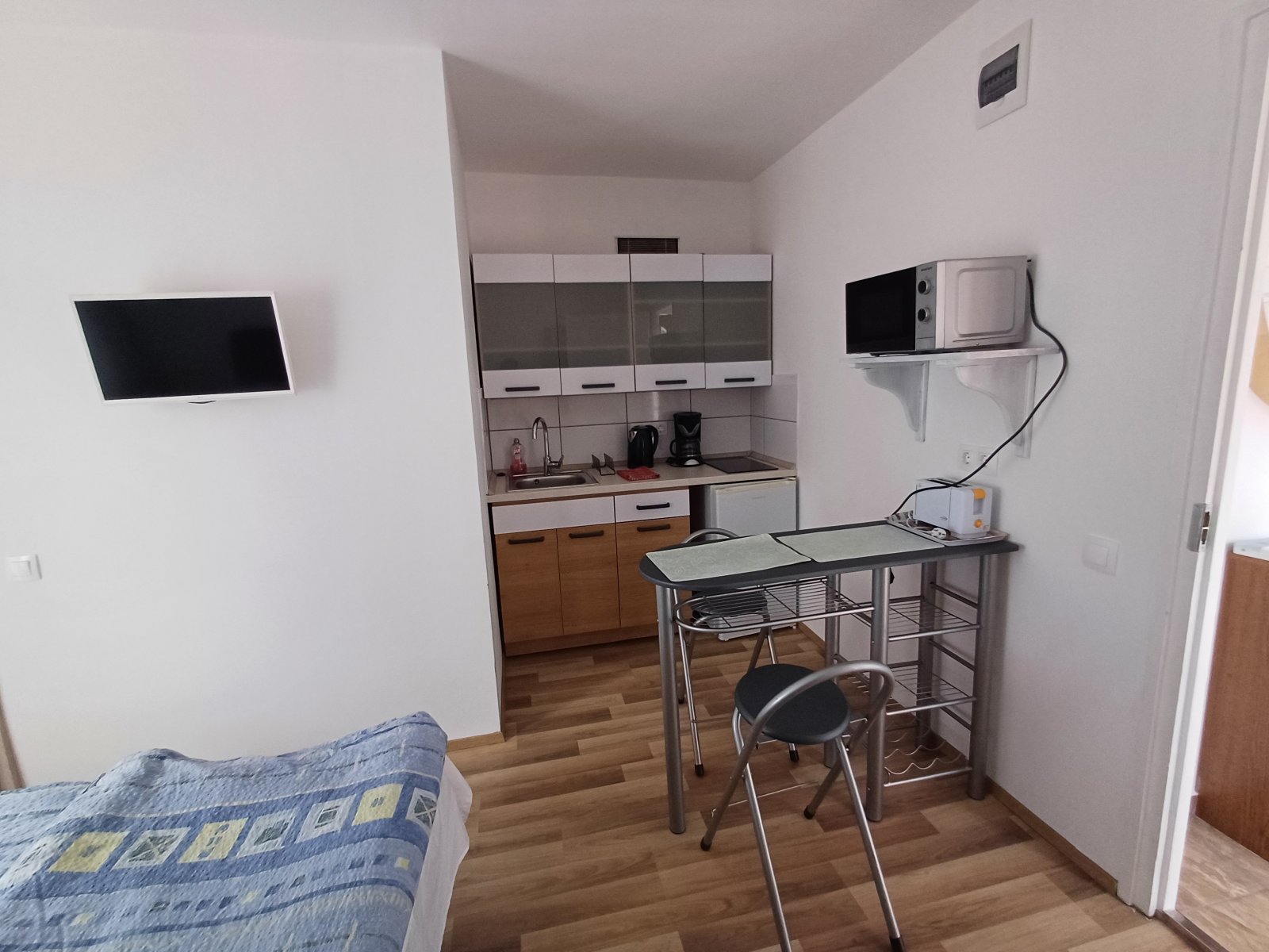 Two houses, 8 apartments, on one property in the most beautiful street of Hévíz, photo 22 of 28