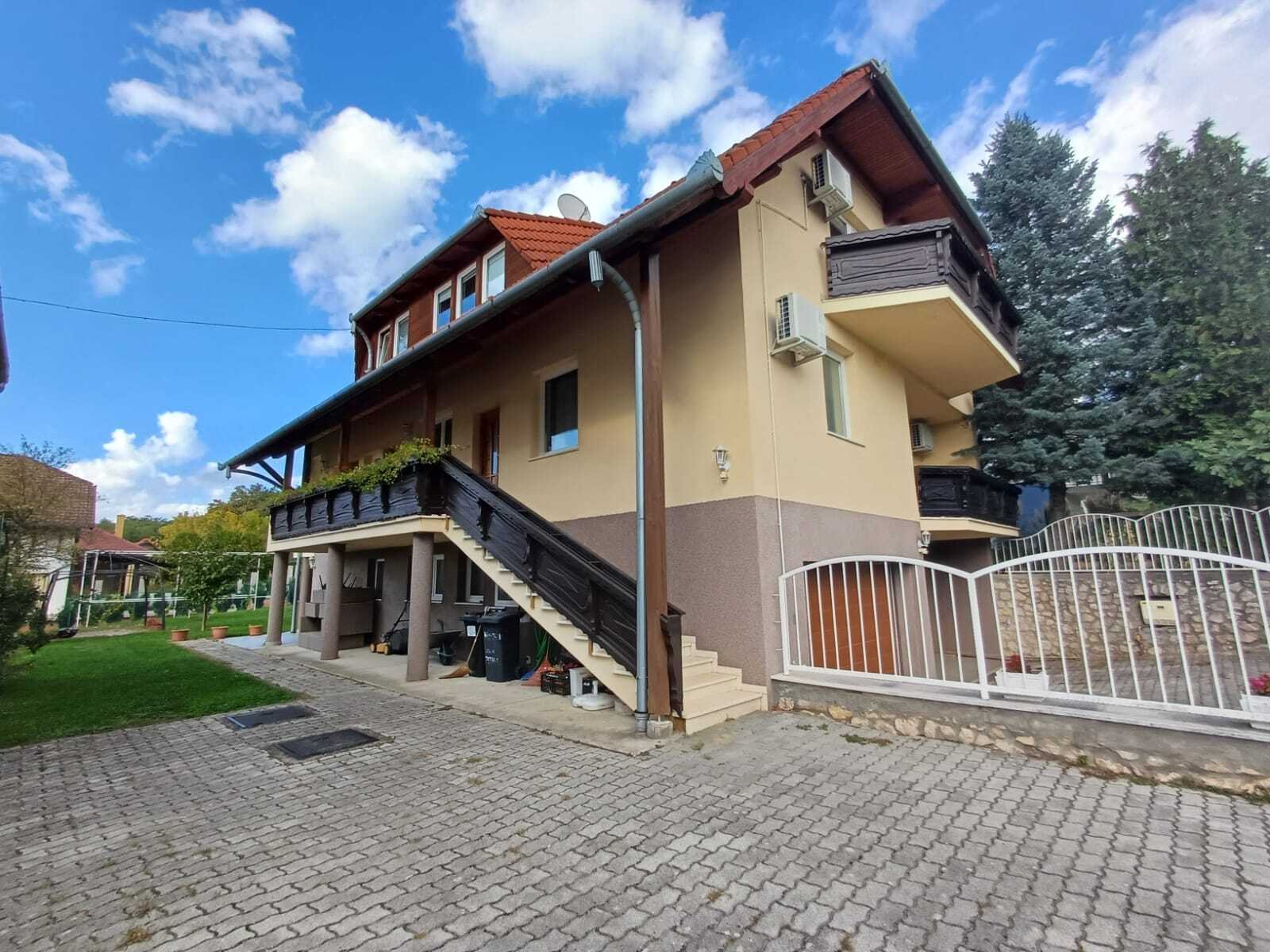 xxx – Hévíz, photo 1 of 20