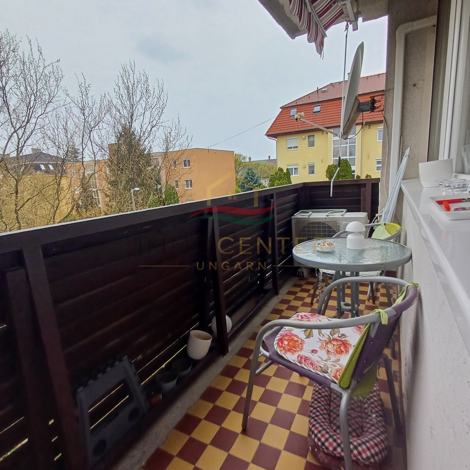 Prachtig gerenoveerd 3-kamerappartement met balkon in de mooiste straat van Hévíz., foto 3 van 17