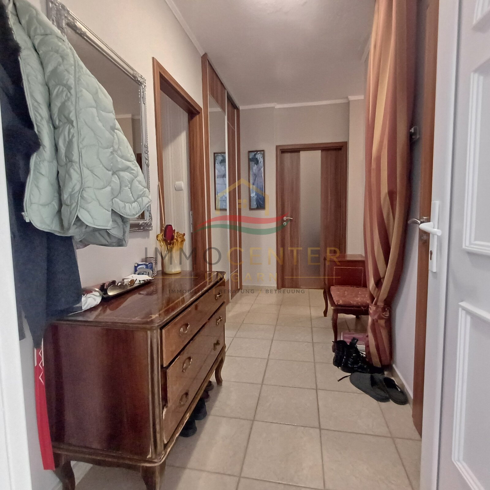 Prachtig gerenoveerd 3-kamerappartement met balkon in de mooiste straat van Hévíz., foto 14 van 17