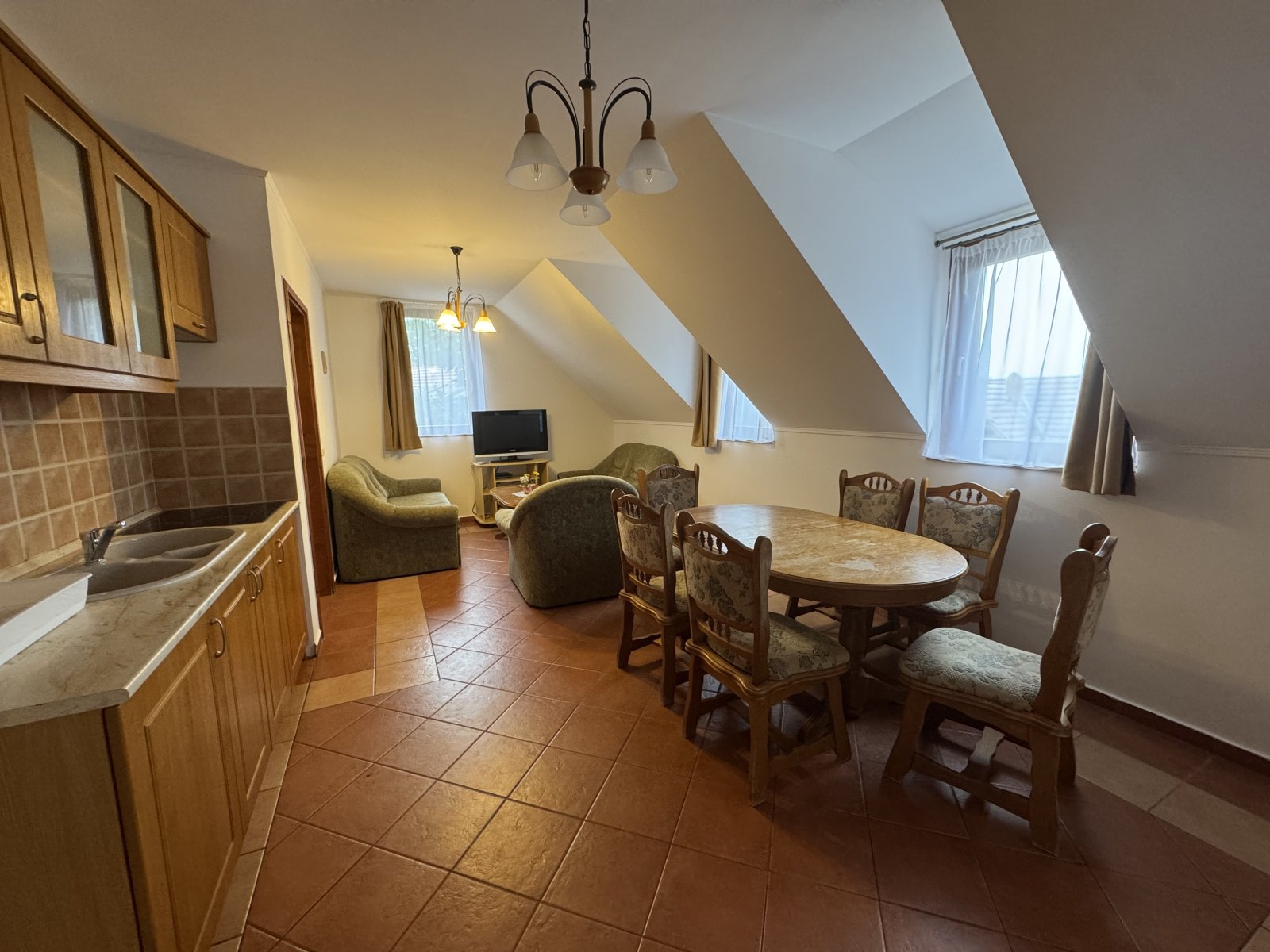 Penthouse apartman a kastélyszálló villaparkjában – Zalacsány, 5/9. kép