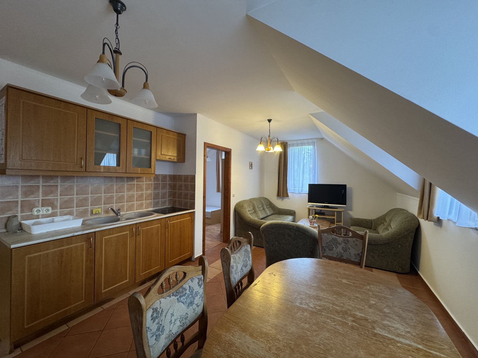 Penthouse apartman a kastélyszálló villaparkjában – Zalacsány, 6/9. kép