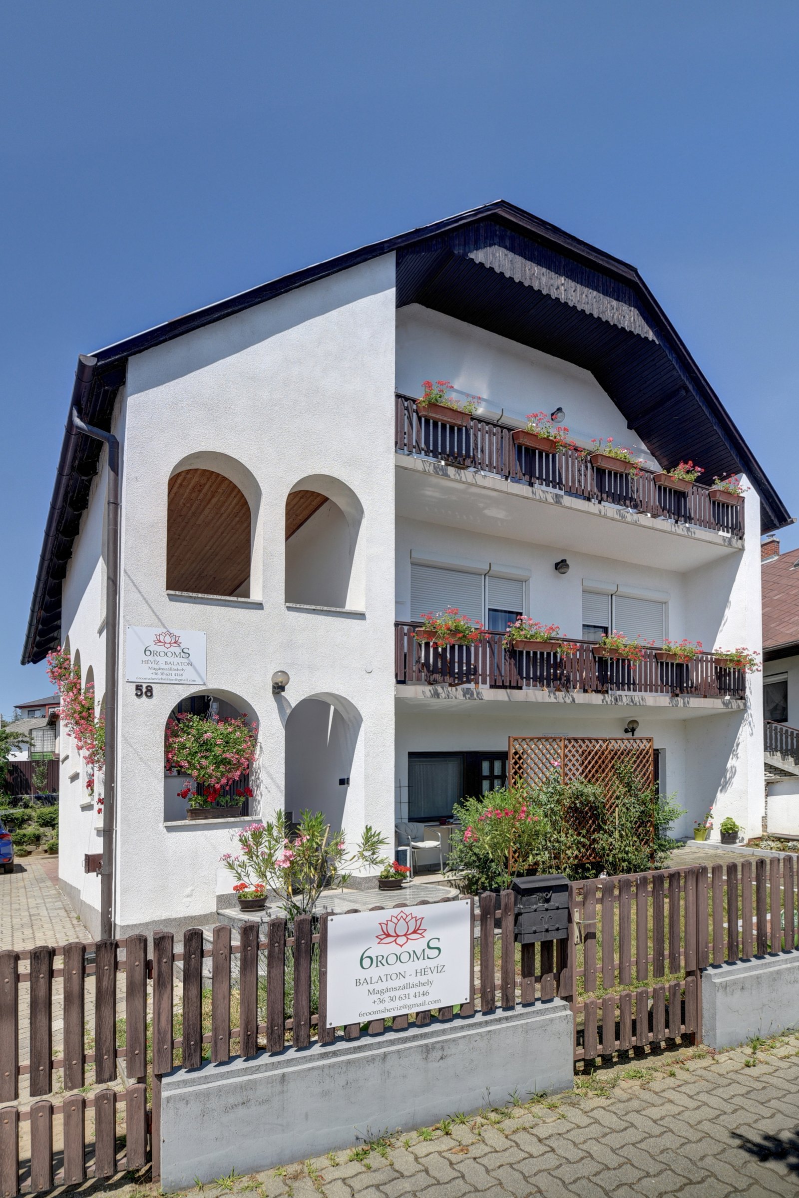 (AAA) Erstbezug nach Renovierung im Zentrum: Möblierte Wohnung im zweiten Stock – Hévíz, Bild 1 von 18