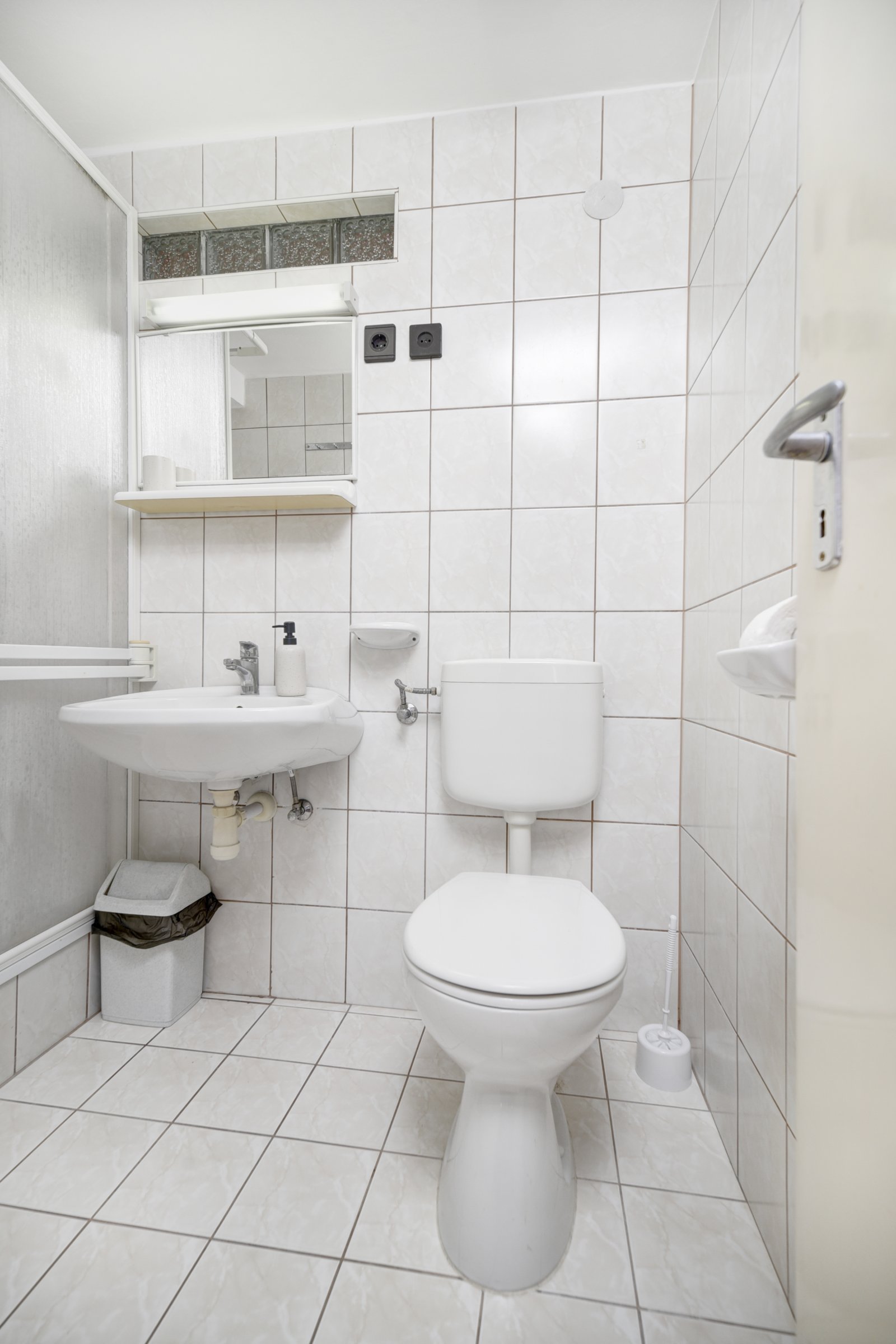 (AAA) Erstbezug nach Renovierung im Zentrum: Möblierte Wohnung im zweiten Stock – Hévíz, Bild 10 von 18