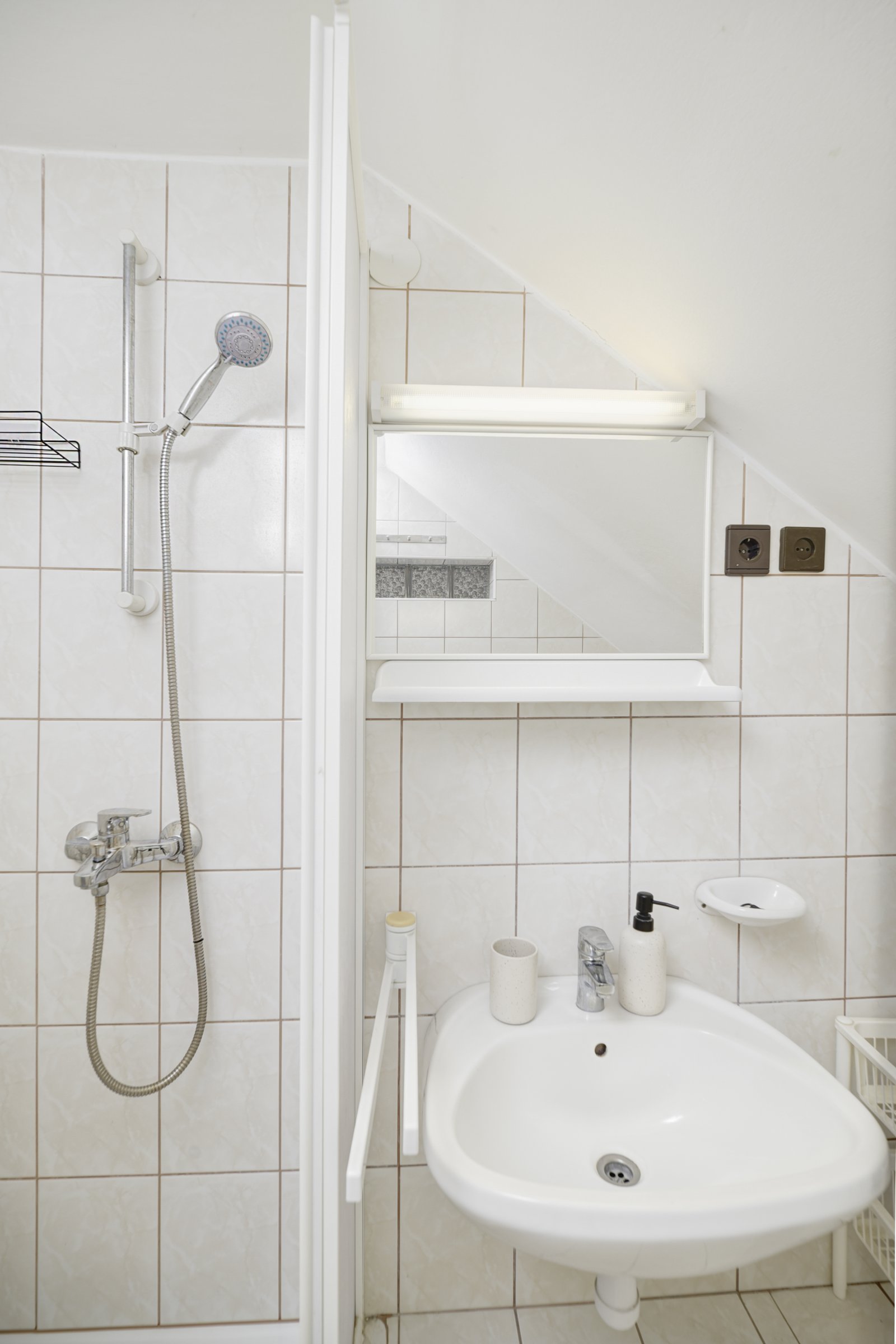 (AAA) Erstbezug nach Renovierung im Zentrum: Möblierte Wohnung im zweiten Stock – Hévíz, Bild 15 von 18