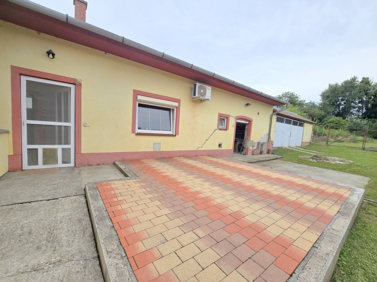 (BBA) Großes Familienhaus in schöner & ruhiger Lage – Pusztaszentlászló, Bild 2 von 22