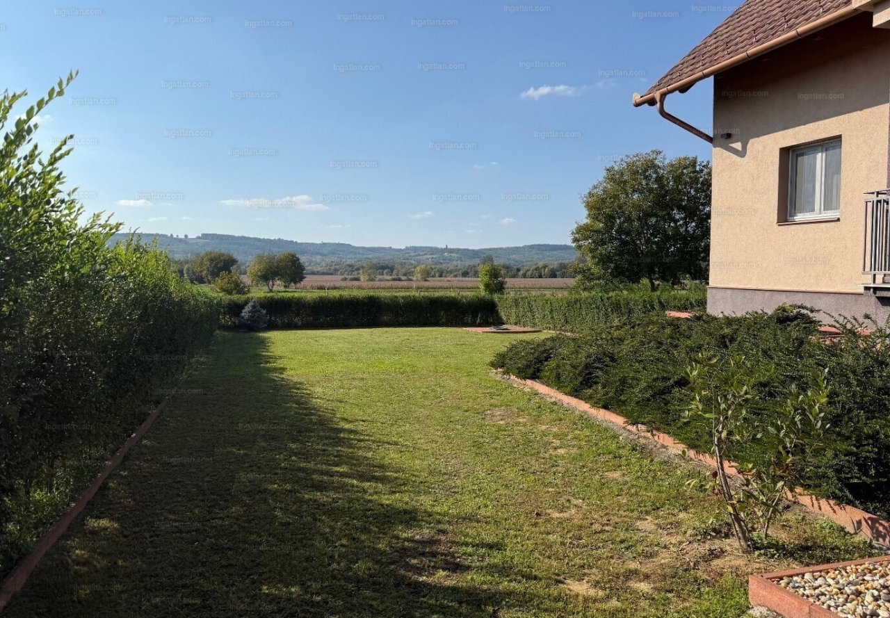 (AAA) Neuwertige Wohnung im  Kurort mit Panoramablick – Kehidakustány, Bild 5 von 28