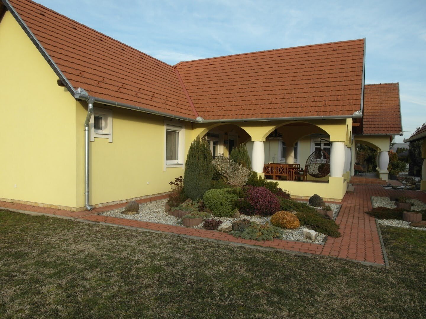(AAA) Hochwertige Immobilie im aufstrebenden Zalacsány, Bild 3 von 37