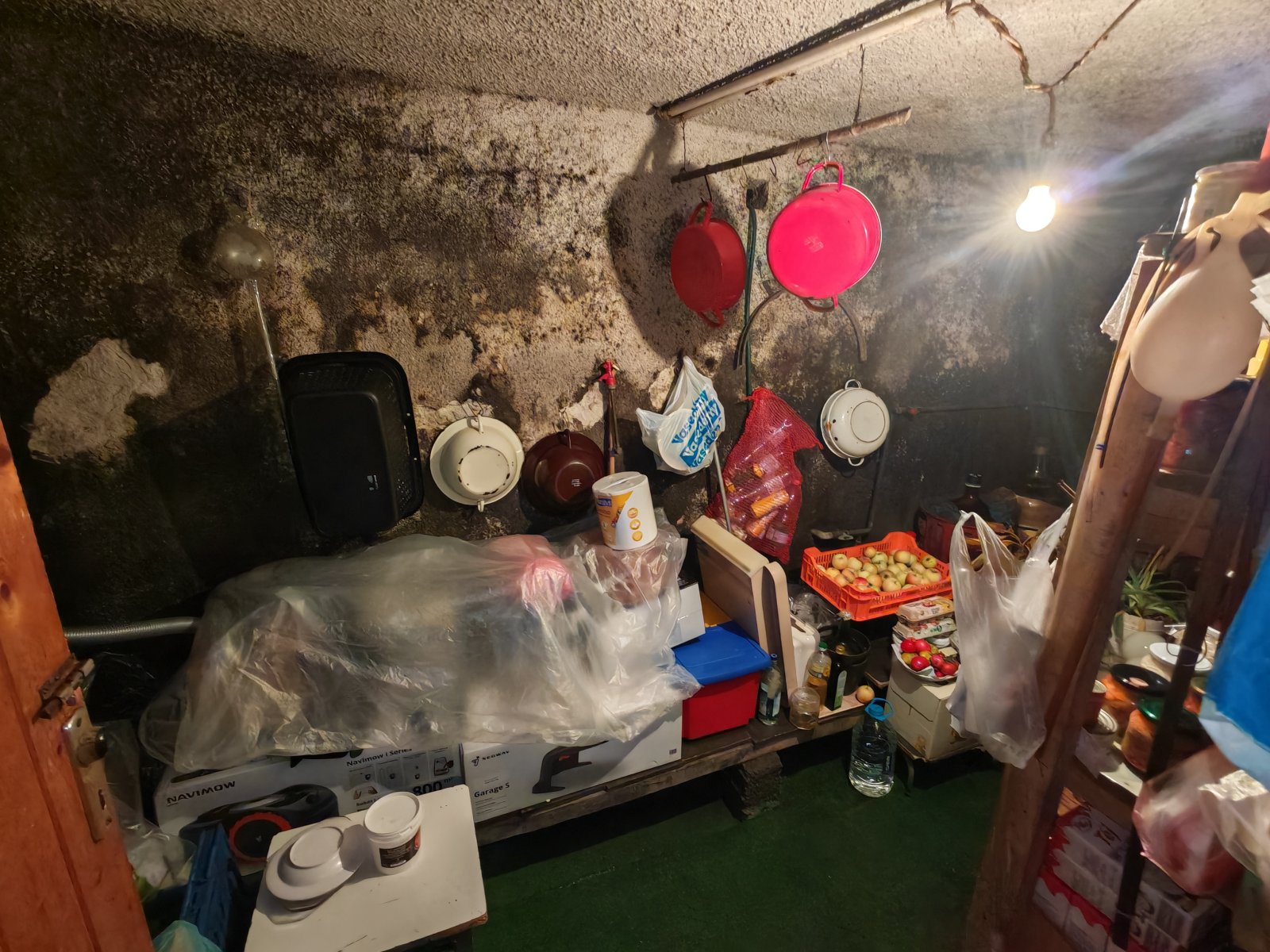Egy kis ház gyönyörű, zöld környezetben, amely alkalmas nyaralónak vagy állandó lakhelynek – Alsópáhok, 26/30. kép