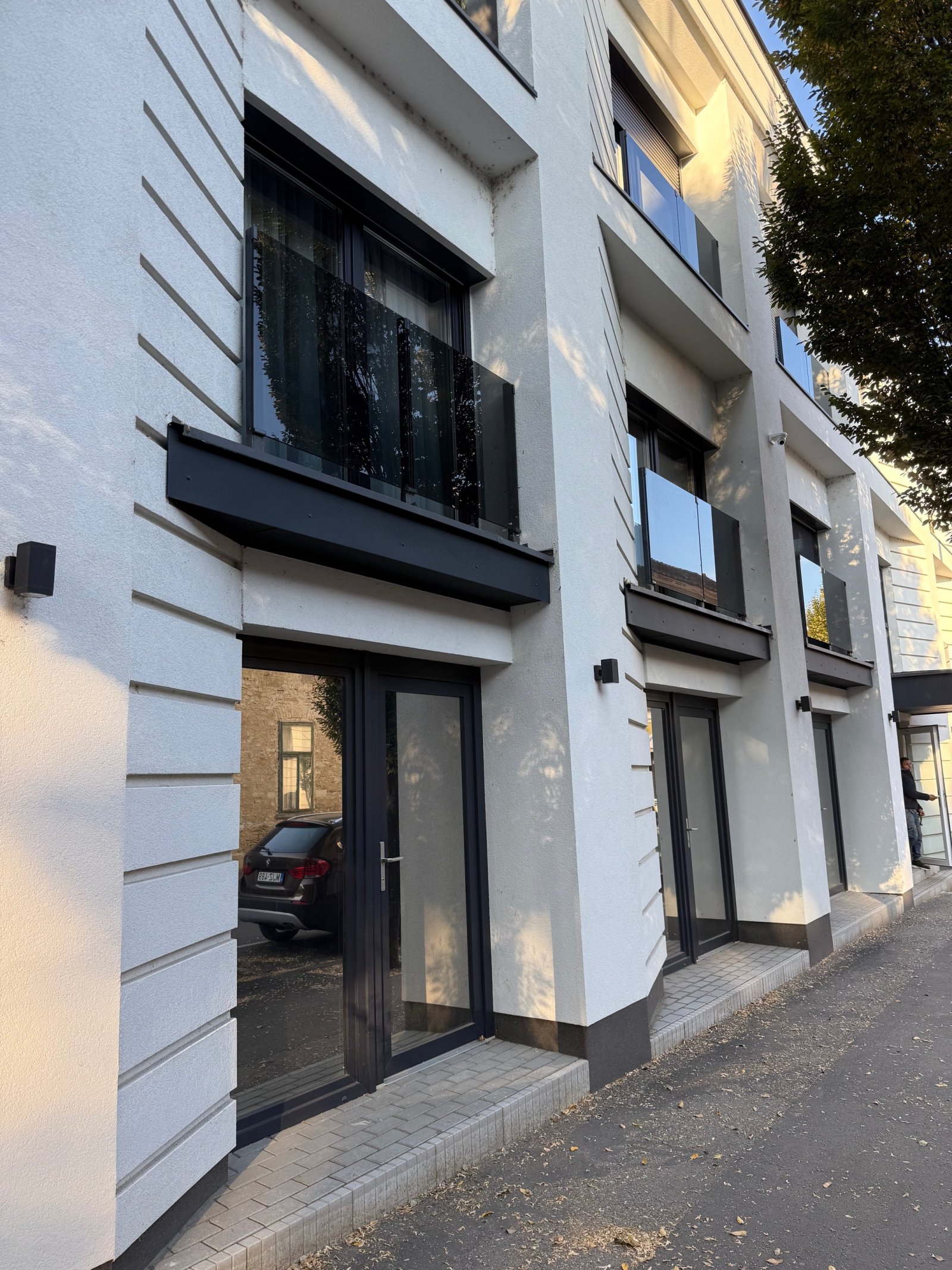 Exclusief, luxueus ontworpen en gemeubileerd pand – Keszthely, foto 2 van 38