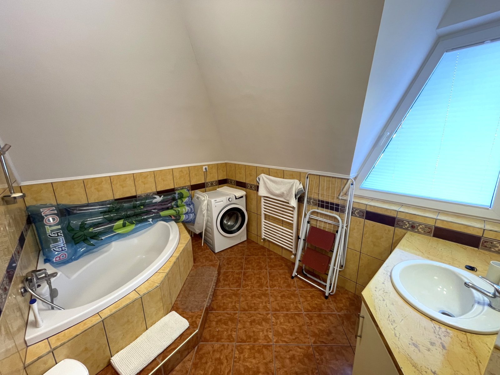 (AAA) Wohnung mit Balkon im beliebten ungarischen Badeort – Balatonlelle, Bild 11 von 21