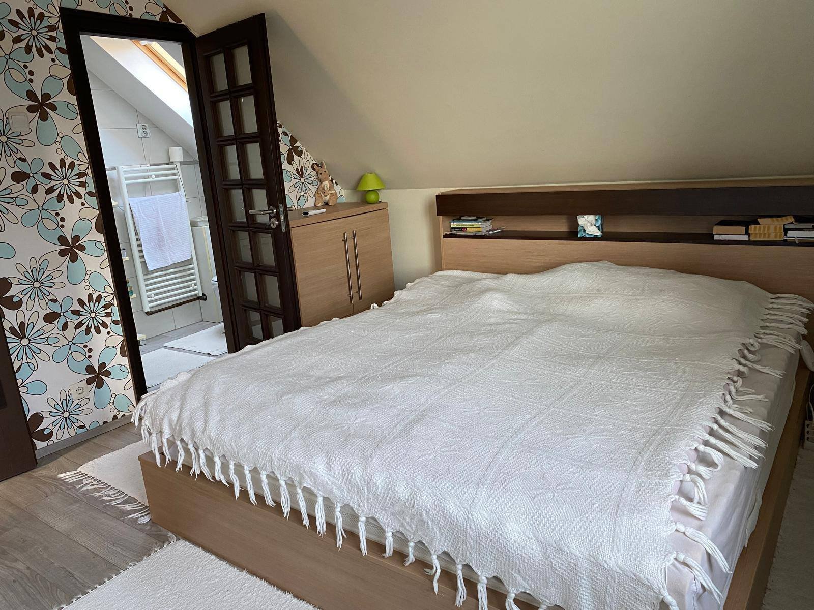 Halfvrijstaande woning in een rustig deel van de stad, met uitzicht op het kasteel – Veszprém, foto 9 van 19