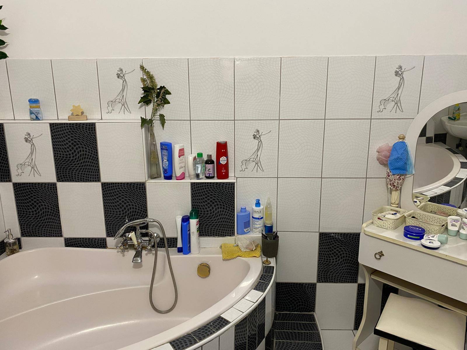 Halfvrijstaande woning in een rustig deel van de stad, met uitzicht op het kasteel – Veszprém, foto 14 van 19