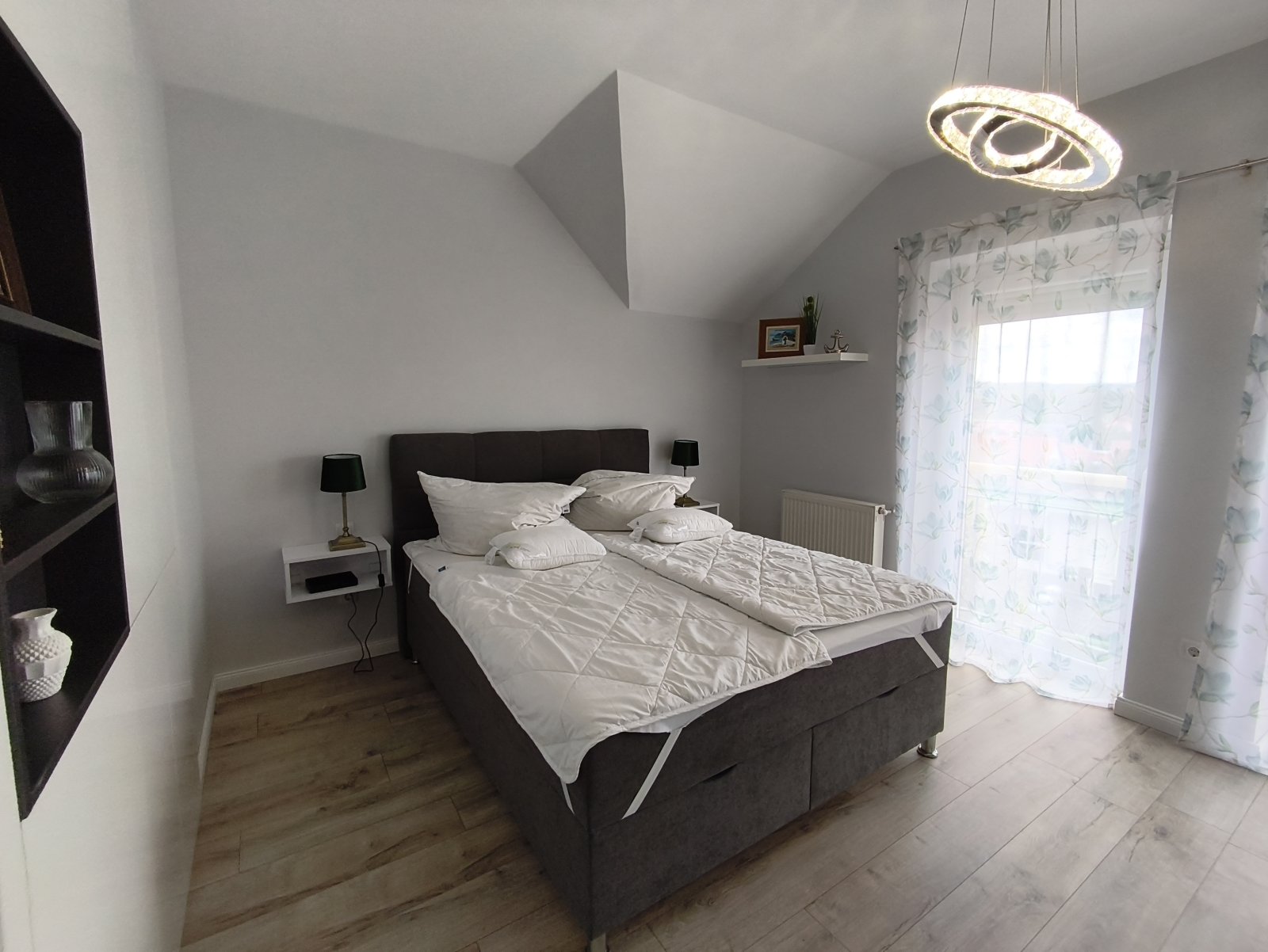 (AAA) Gemeubileerd appartement in het stadscentrum met ondergrondse parkeerplaats – Hévíz, foto 13 van 24