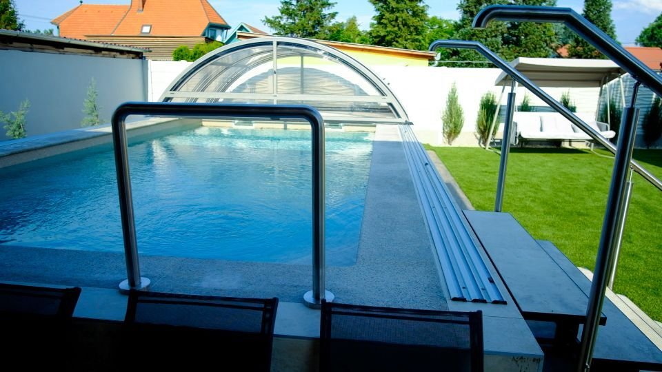 A luxurious family home in the immediate vicinity of the shore of Lake Balaton, which can also be used as an apartment. – Balatonkeresztúr, photo 8 of 45