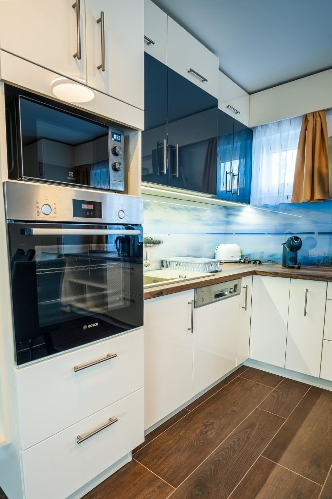 A luxurious family home in the immediate vicinity of the shore of Lake Balaton, which can also be used as an apartment. – Balatonkeresztúr, photo 16 of 45