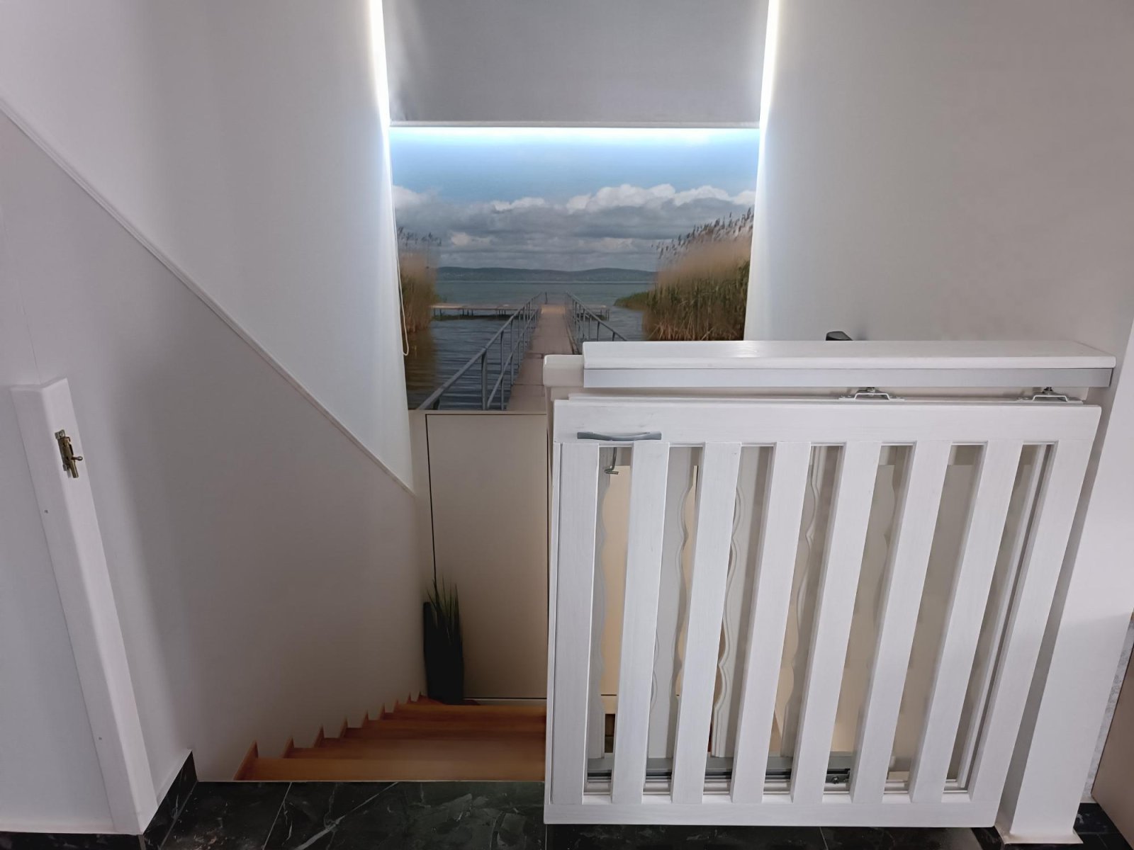A luxurious family home in the immediate vicinity of the shore of Lake Balaton, which can also be used as an apartment. – Balatonkeresztúr, photo 41 of 45