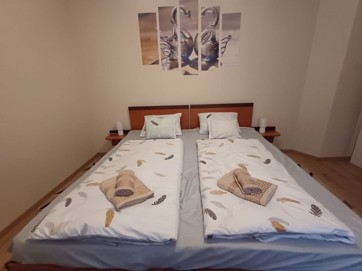 Nieuw gerenoveerd, gemeubileerd appartement op de 1e verdieping van een vrijstaande woning met drie verdiepingen in het stadscentrum – Hévíz, foto 5 van 15