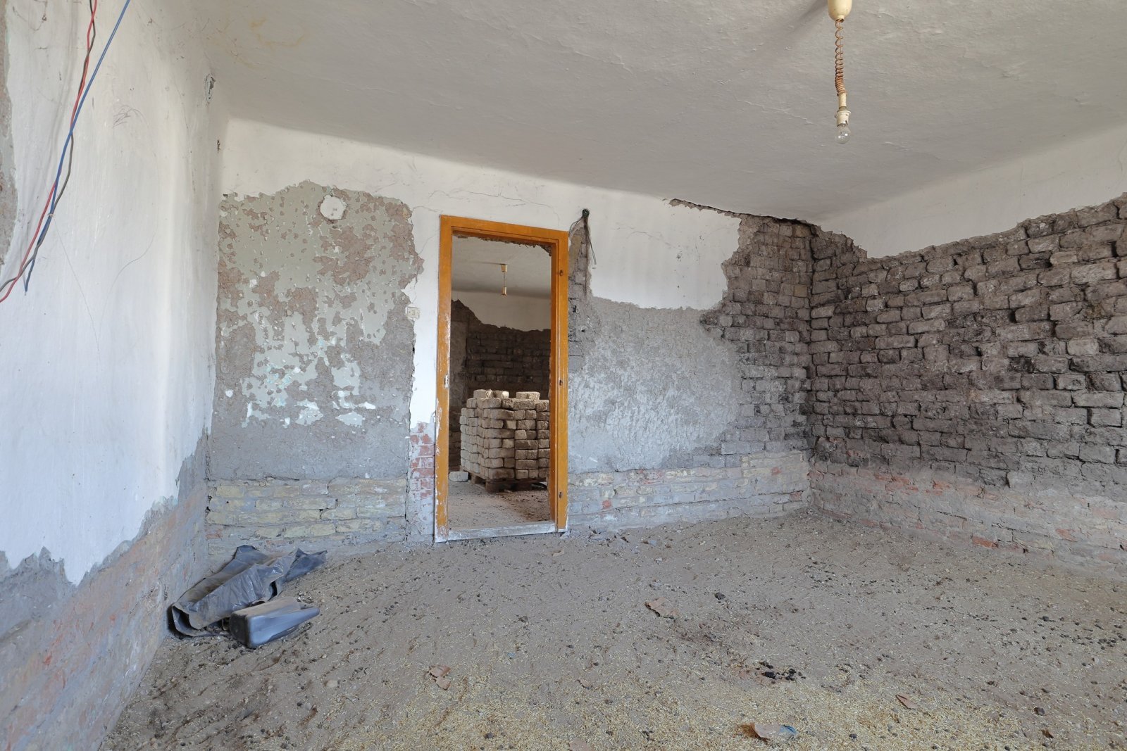 House in need of renovation in a quiet, harmonious setting – Sándorfalva, photo 2 of 7