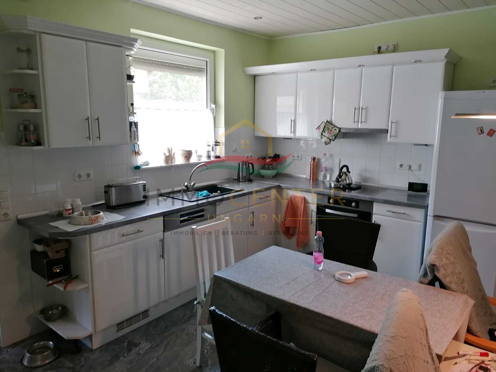 (AAA) Geräumiges Einfamilienhaus+ Einliegerwohnung in einer ruhigen, grünen Wohngegend – Lengyeltóti, Bild 5 von 63