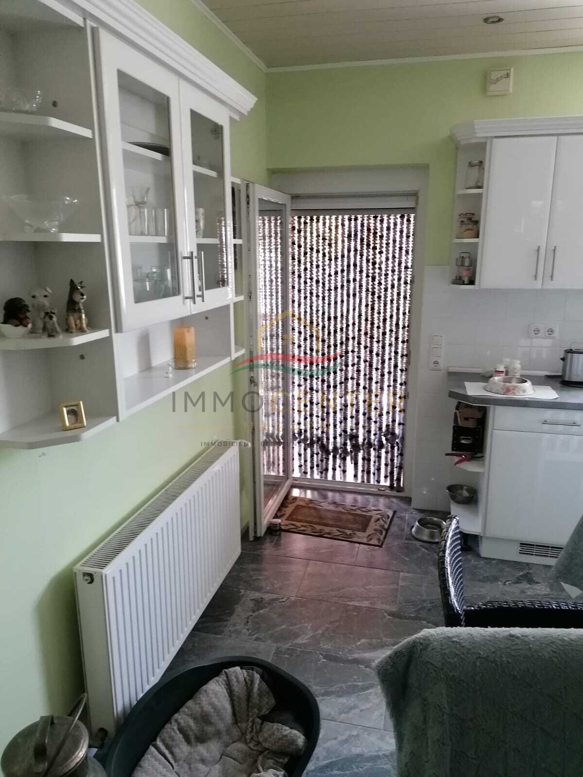 (AAA) Geräumiges Einfamilienhaus+ Einliegerwohnung in einer ruhigen, grünen Wohngegend – Lengyeltóti, Bild 8 von 63
