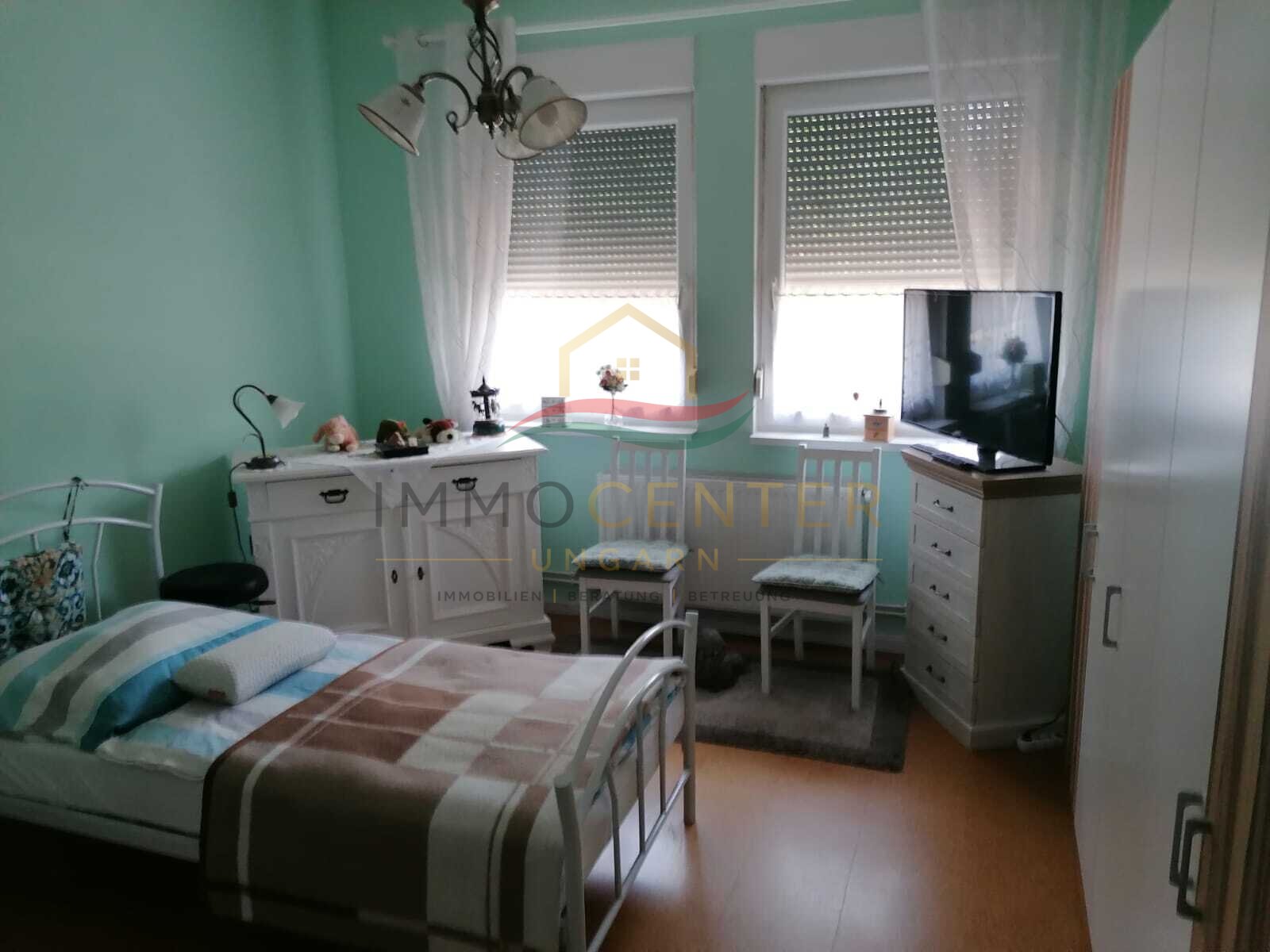 (AAA) Geräumiges Einfamilienhaus+ Einliegerwohnung in einer ruhigen, grünen Wohngegend – Lengyeltóti, Bild 12 von 63