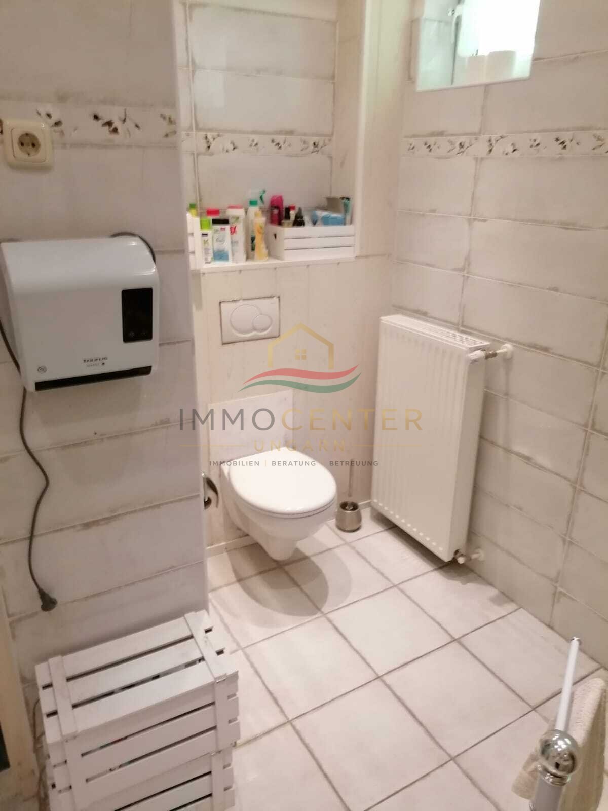 (AAA) Geräumiges Einfamilienhaus+ Einliegerwohnung in einer ruhigen, grünen Wohngegend – Lengyeltóti, Bild 15 von 63