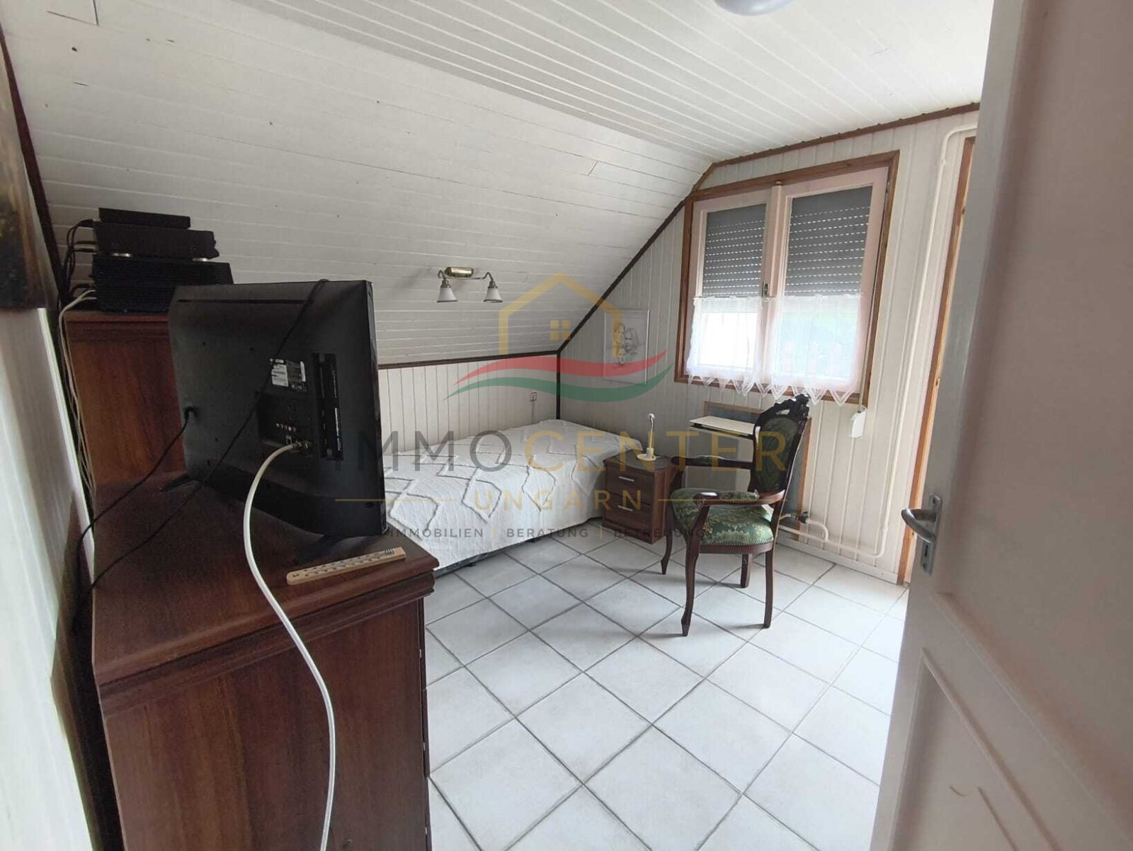 (AAA) Geräumiges Einfamilienhaus+ Einliegerwohnung in einer ruhigen, grünen Wohngegend – Lengyeltóti, Bild 31 von 63
