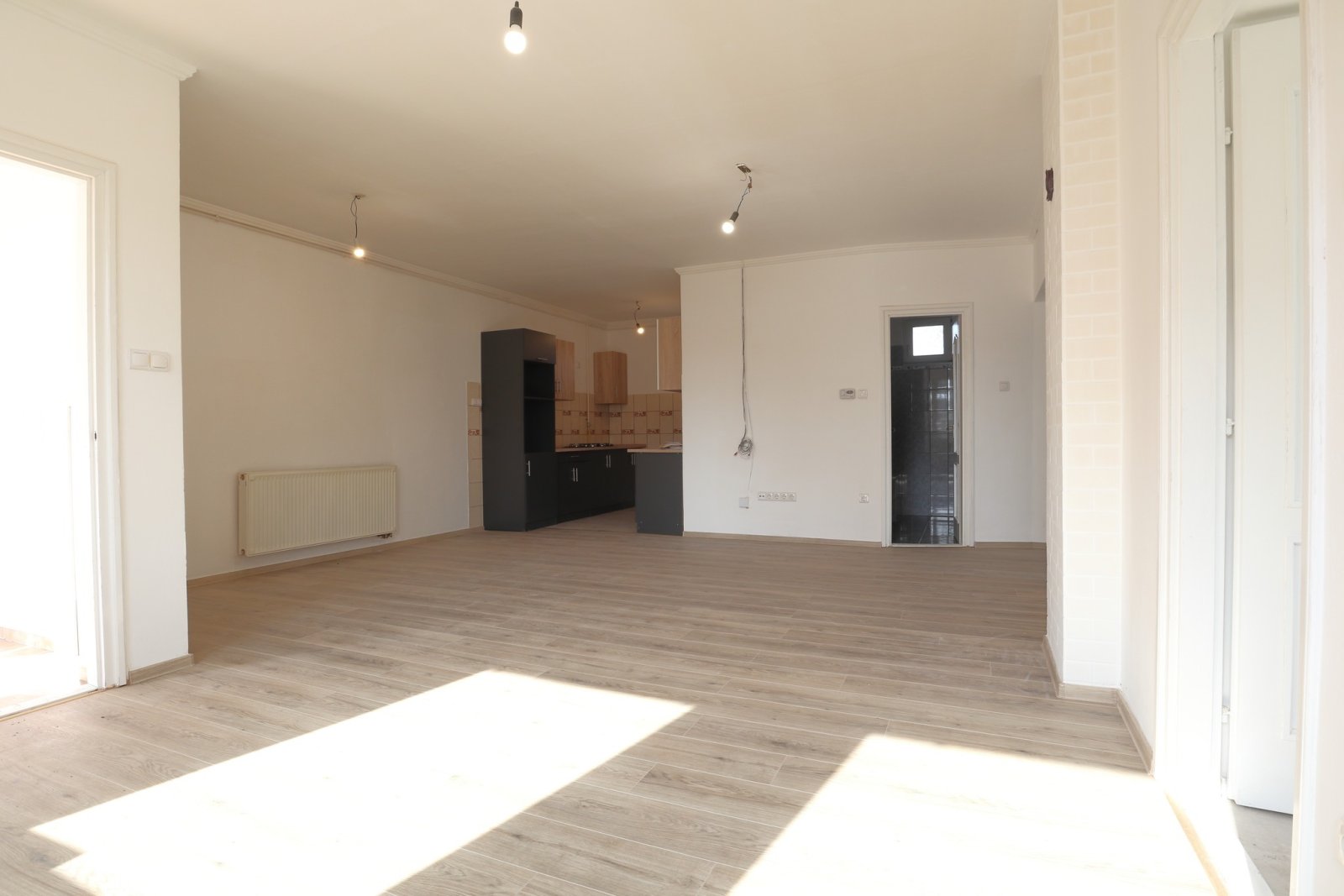 Vrijstaande woning in een rustige, kindvriendelijke buurt. – Sándorfalva, foto 7 van 14