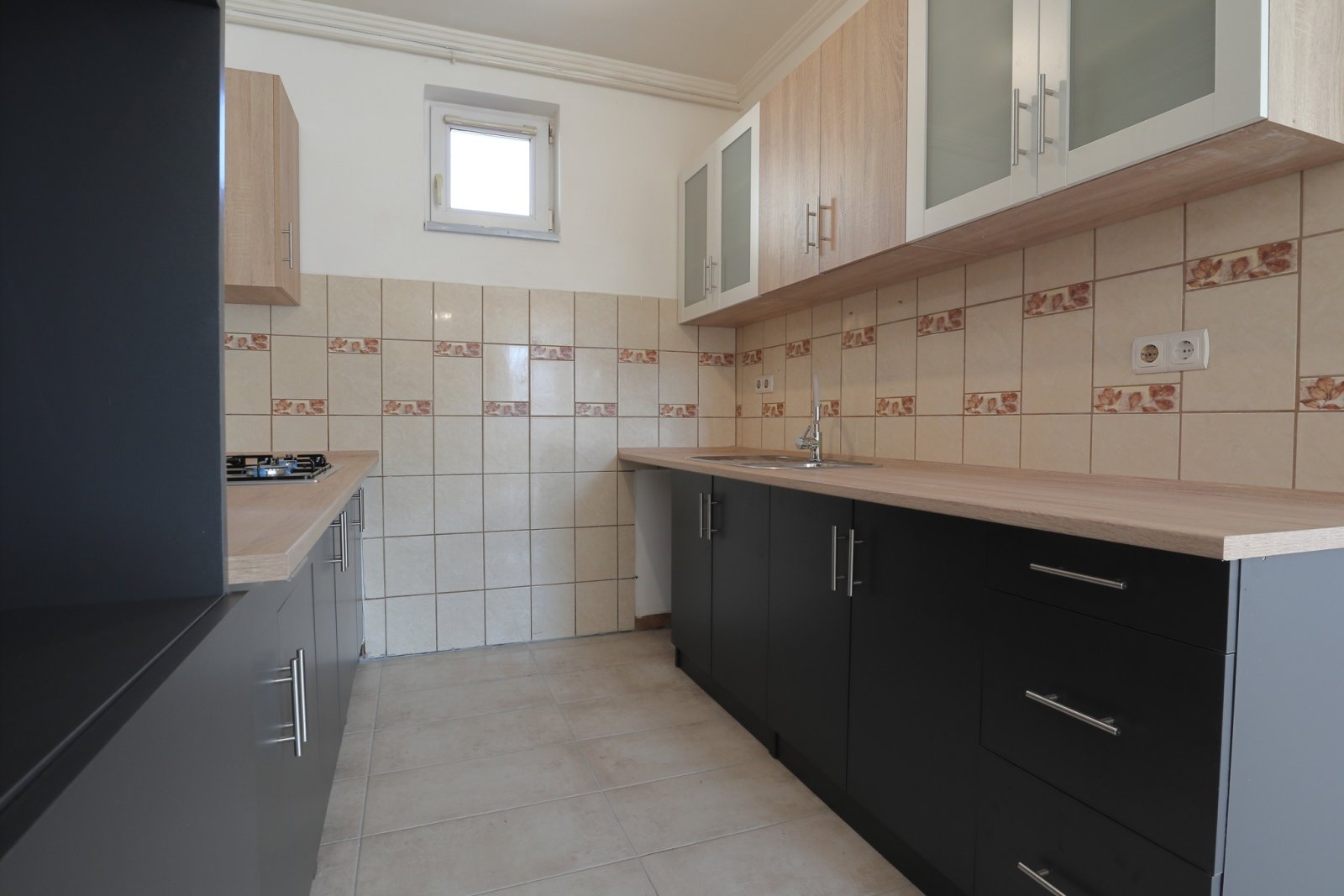 Vrijstaande woning in een rustige, kindvriendelijke buurt. – Sándorfalva, foto 8 van 14