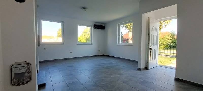 Nieuw gebouw, modern design, ideale vakantiehuissfeer – Balatonfenyves, foto 7 van 18
