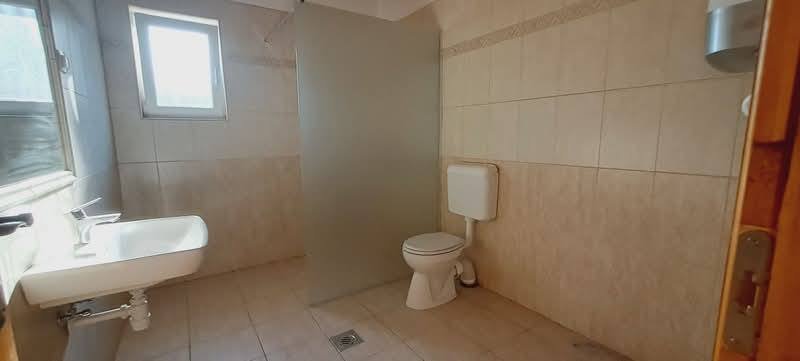 Nieuw gebouw, modern design, ideale vakantiehuissfeer – Balatonfenyves, foto 12 van 18