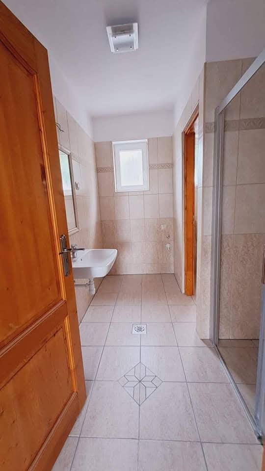 Nieuw gebouw, modern design, ideale vakantiehuissfeer – Balatonfenyves, foto 16 van 18