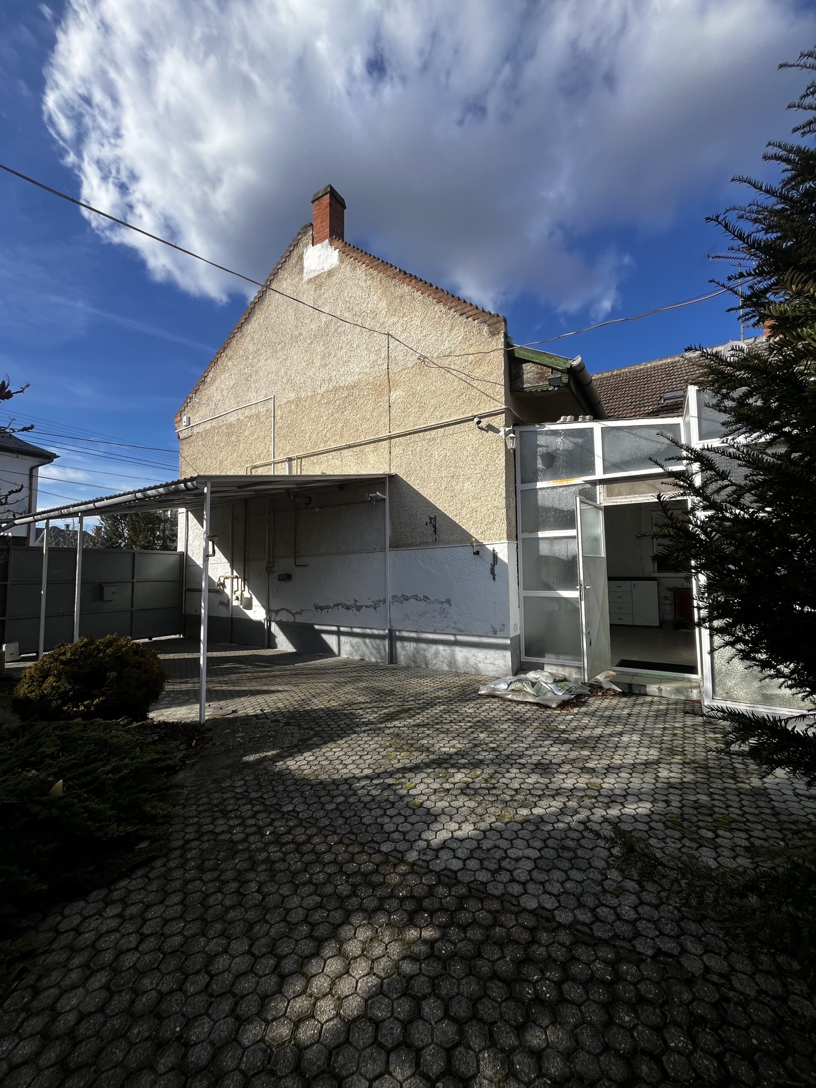 (ABA) Einfamilienhaus / Existenz  mit vielfältigen Nutzungsmöglichkeiten im schönen Tapolca, Bild 2 von 22