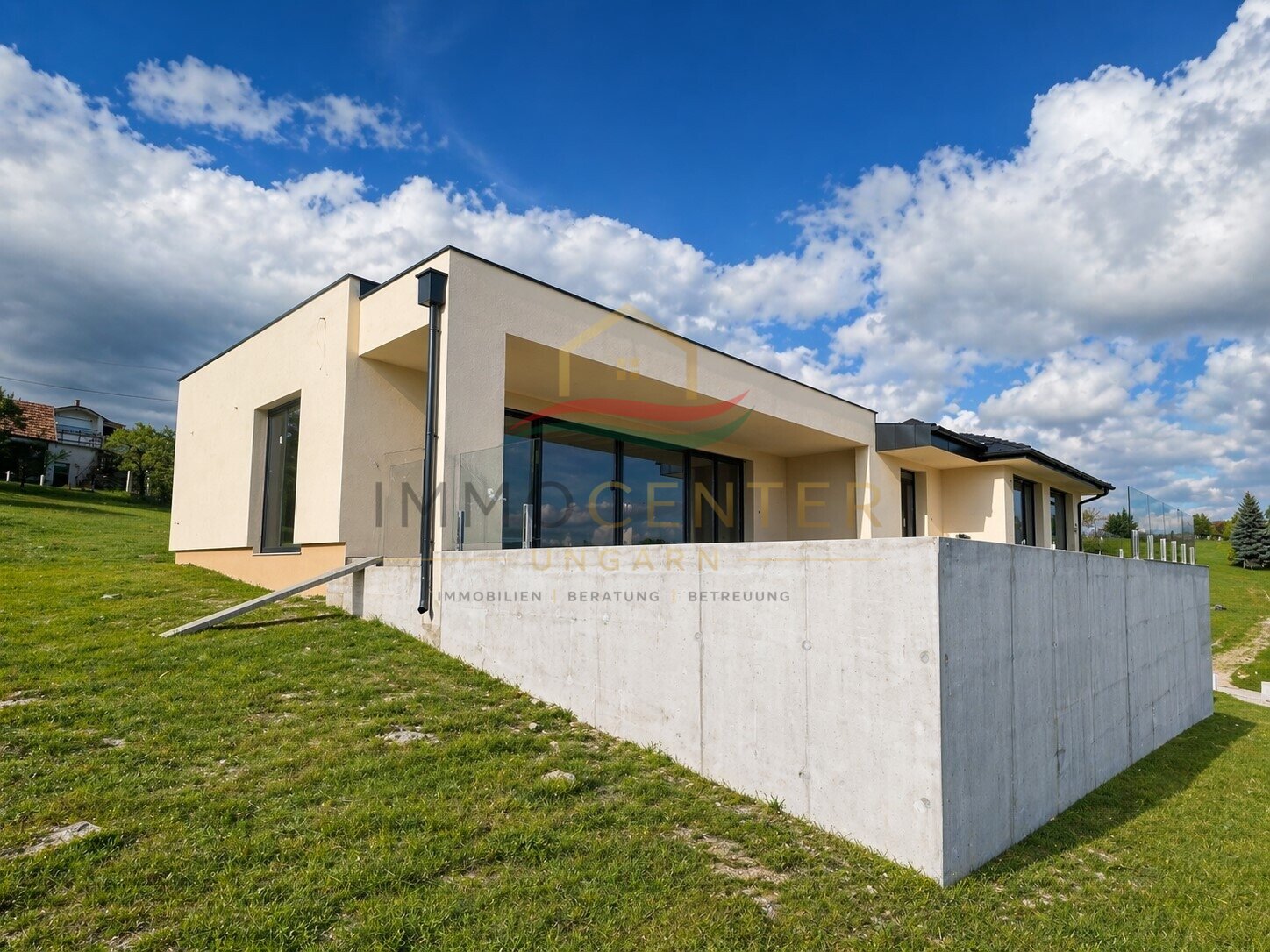 (AAA) Luxuriöses Anwesen mit Panoramablick auf den Plattensee – Cserszegtomaj, Bild 4 von 20