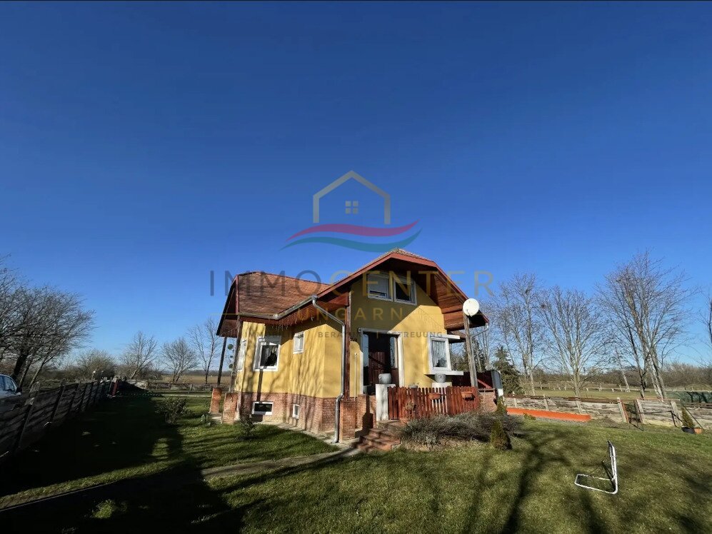 Dream house in a quiet, family-friendly area – Csempeszkopács, photo 2 of 51