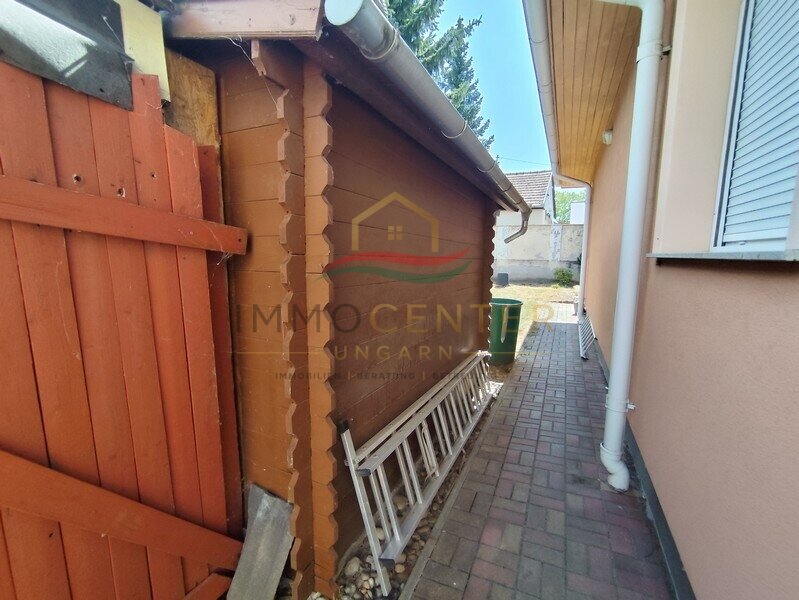 Ruim vrijstaand huis met veel potentie in Győr-Kisbácsa, nabij Révfalu., foto 7 van 21