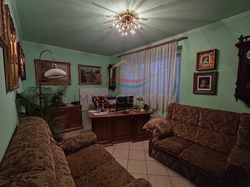 Ruim vrijstaand huis met veel potentie in Győr-Kisbácsa, nabij Révfalu., foto 20 van 21