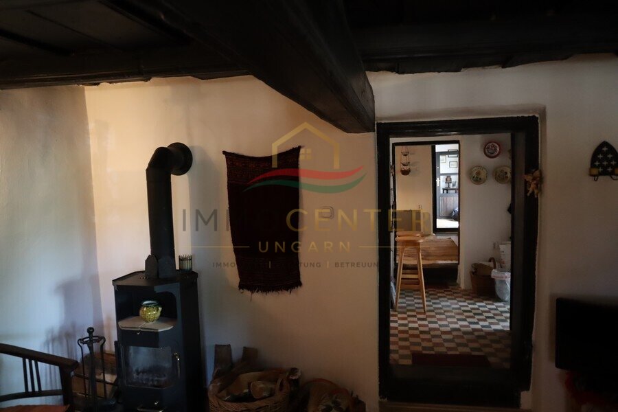 Fairytale-like, almost 100-year-old thatched farmhouse for sale in Győrújbarát, photo 6 of 21