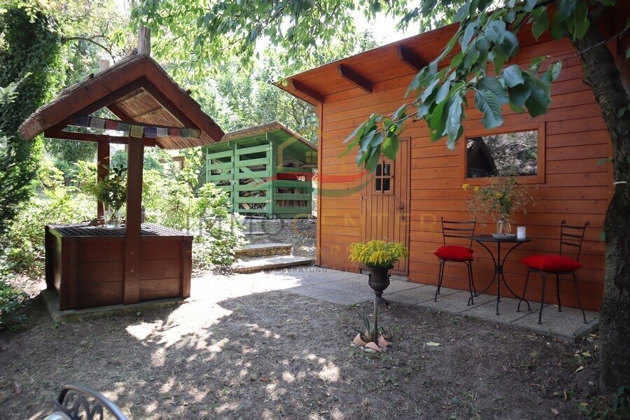 Fairytale-like, almost 100-year-old thatched farmhouse for sale in Győrújbarát, photo 11 of 21