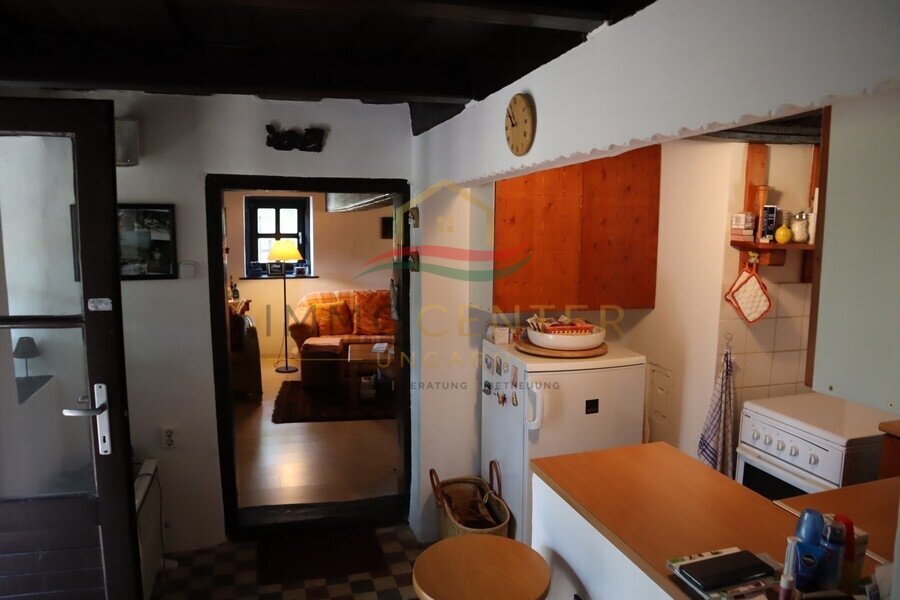 Fairytale-like, almost 100-year-old thatched farmhouse for sale in Győrújbarát, photo 13 of 21