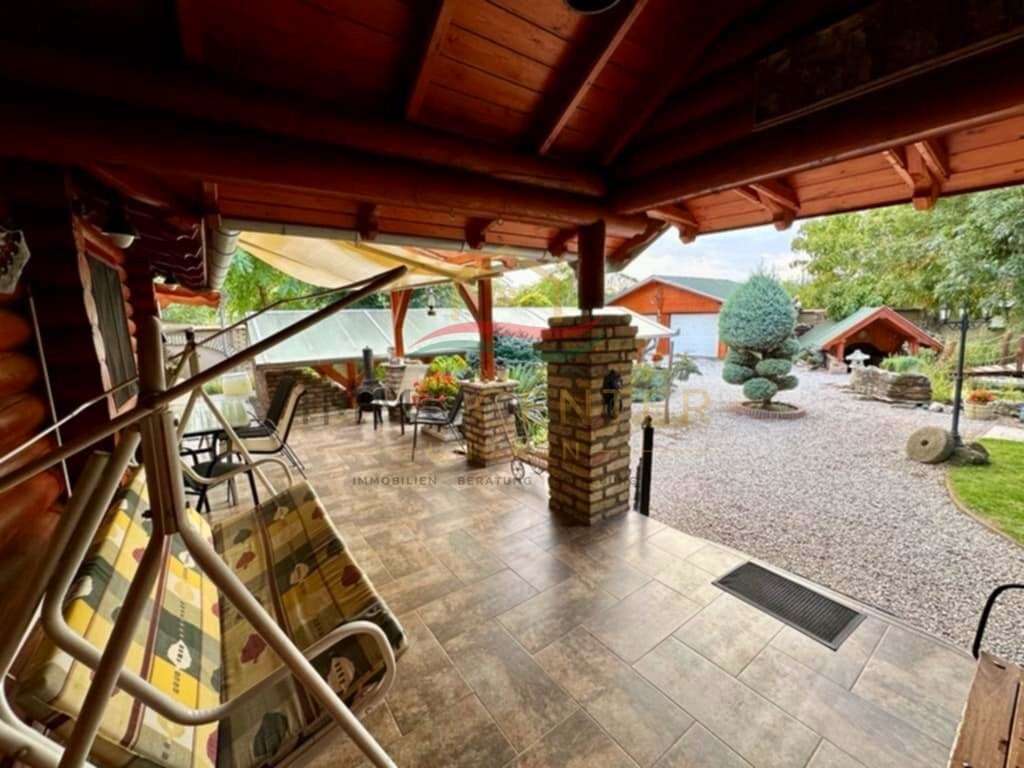 Self-sufficient luxury log house in Kecskemét - living in harmony with nature!, photo 2 of 24