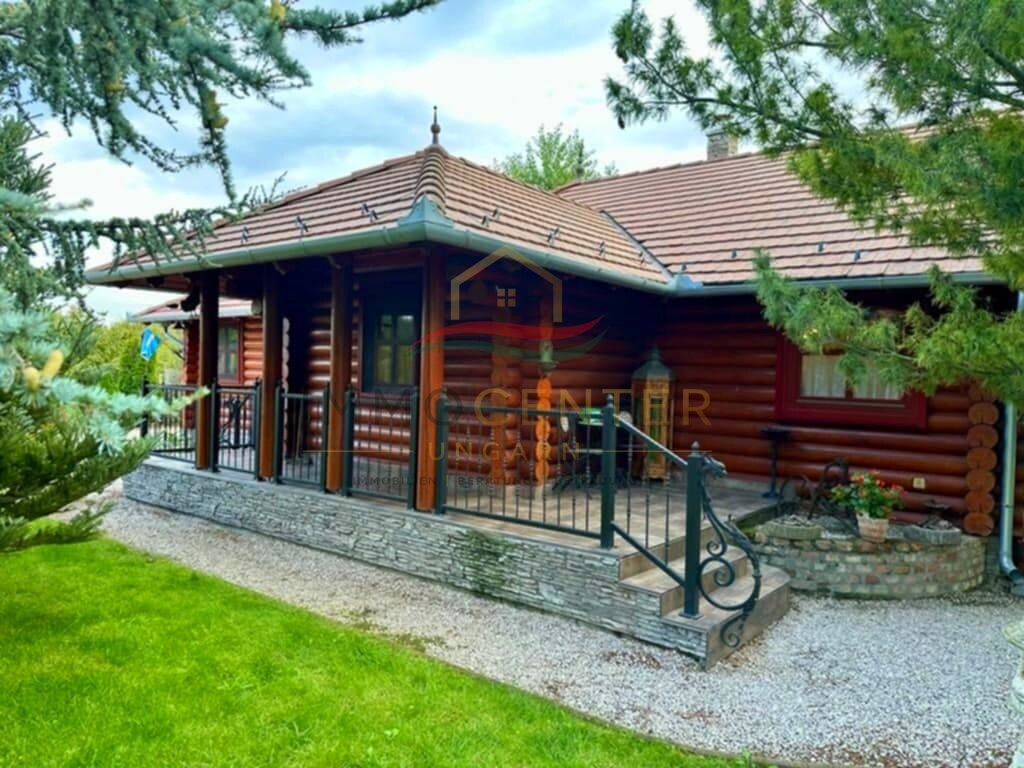 Self-sufficient luxury log house in Kecskemét - living in harmony with nature!, photo 16 of 24