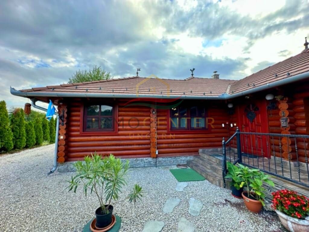 Self-sufficient luxury log house in Kecskemét - living in harmony with nature!, photo 21 of 24