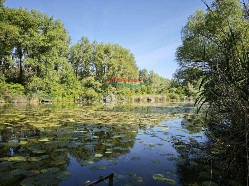 YURTS DICHTBIJ HET OUDE RAAA-vat – Győr, foto 6 van 15