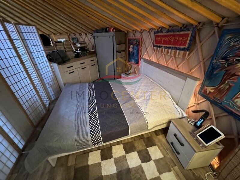 YURTS DICHTBIJ HET OUDE RAAA-vat – Győr, foto 7 van 15